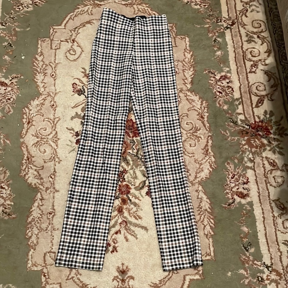 Nygard luxe slims . slim straight . size small .